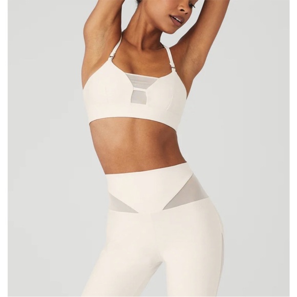 Alo Yoga Airlift Mesh Allure Sports Bra Ivory White Size XS - Picture 1 of 6